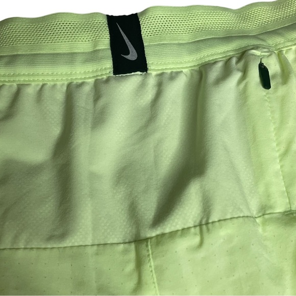 Nike dri-fit neon green yellow and black running shorts size L with pockets - Picture 5 of 5